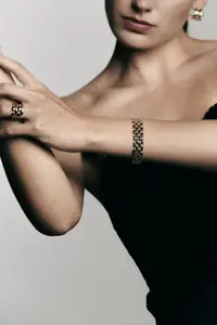 3. Chain Link Mini Yellow Gold Ring thumbnail